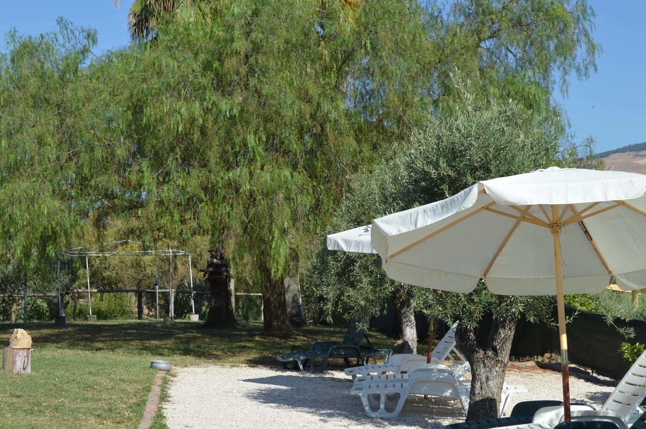 La Dolce Vita Regalbuto Exteriér fotografie
